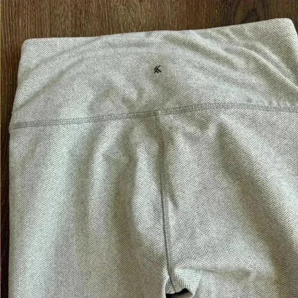 Kyodan Outdoor pants.  Women’s size medium. Grey and white in color. - Picture 6 of 10